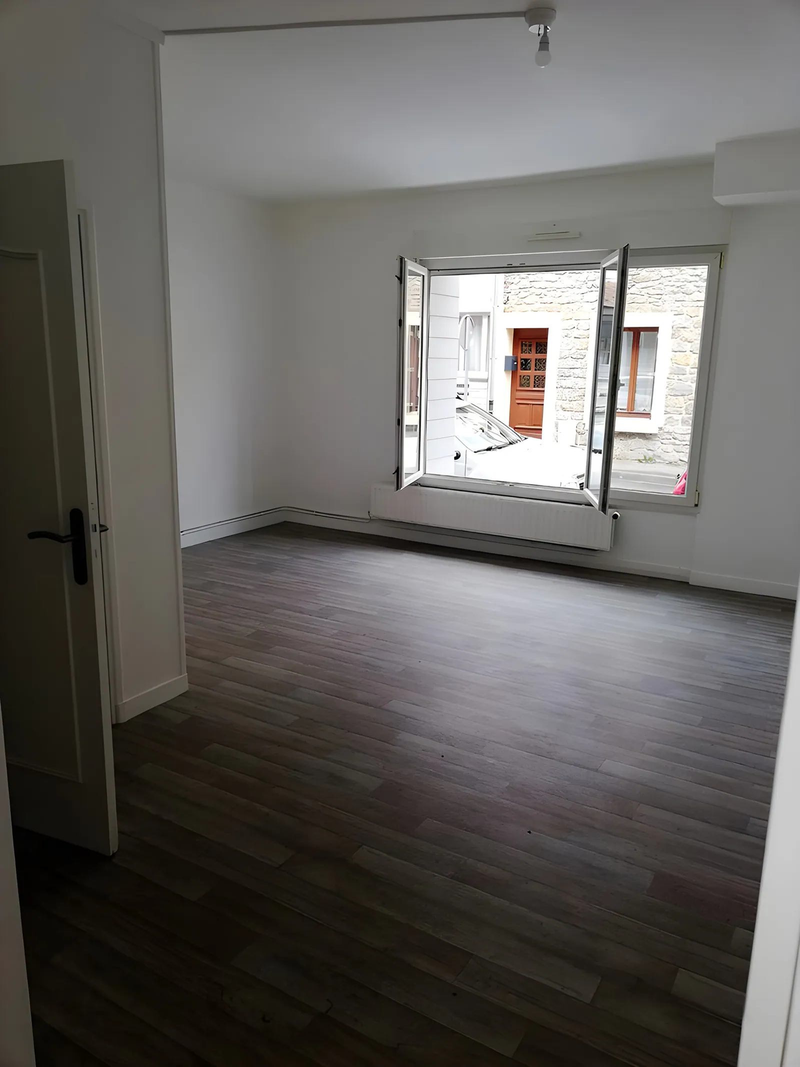 Chantier d'aménagement intérieur AFS près de Boulogne-sur-Mer (25)