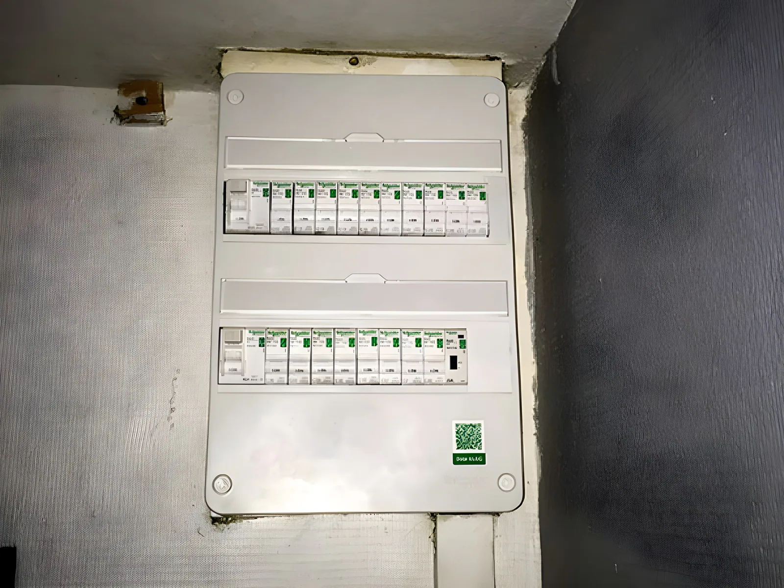 Chantier de rénovation électrique AFS Façades & Électricité
