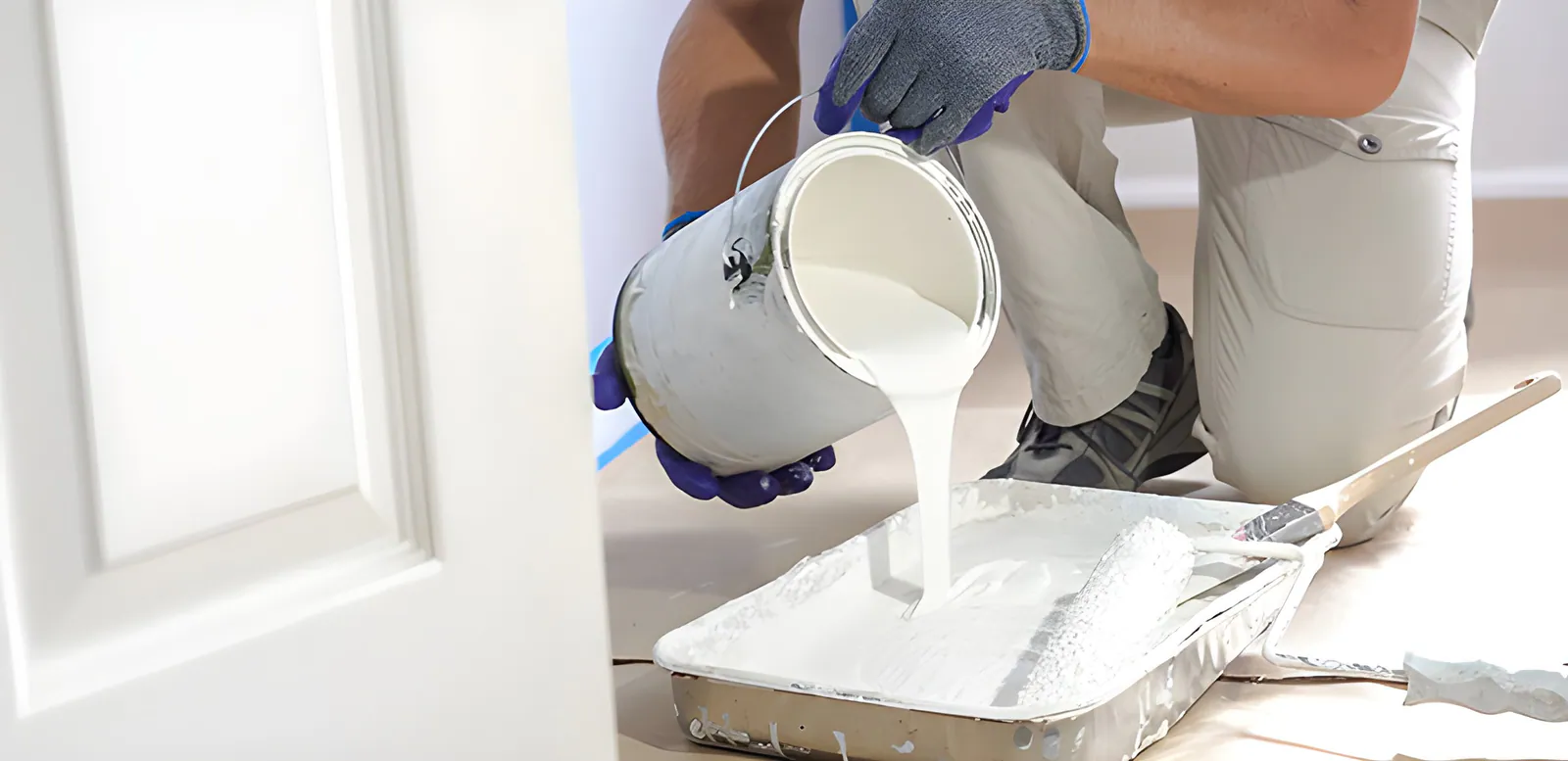 Illustration : mise en peinture des murs intérieurs d'une maison