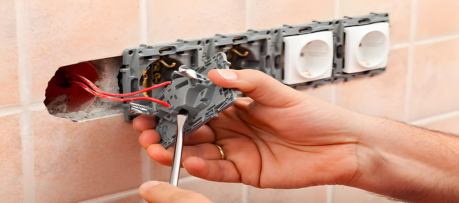 Illustration : rénovation et mise aux normes d'une installation électrique