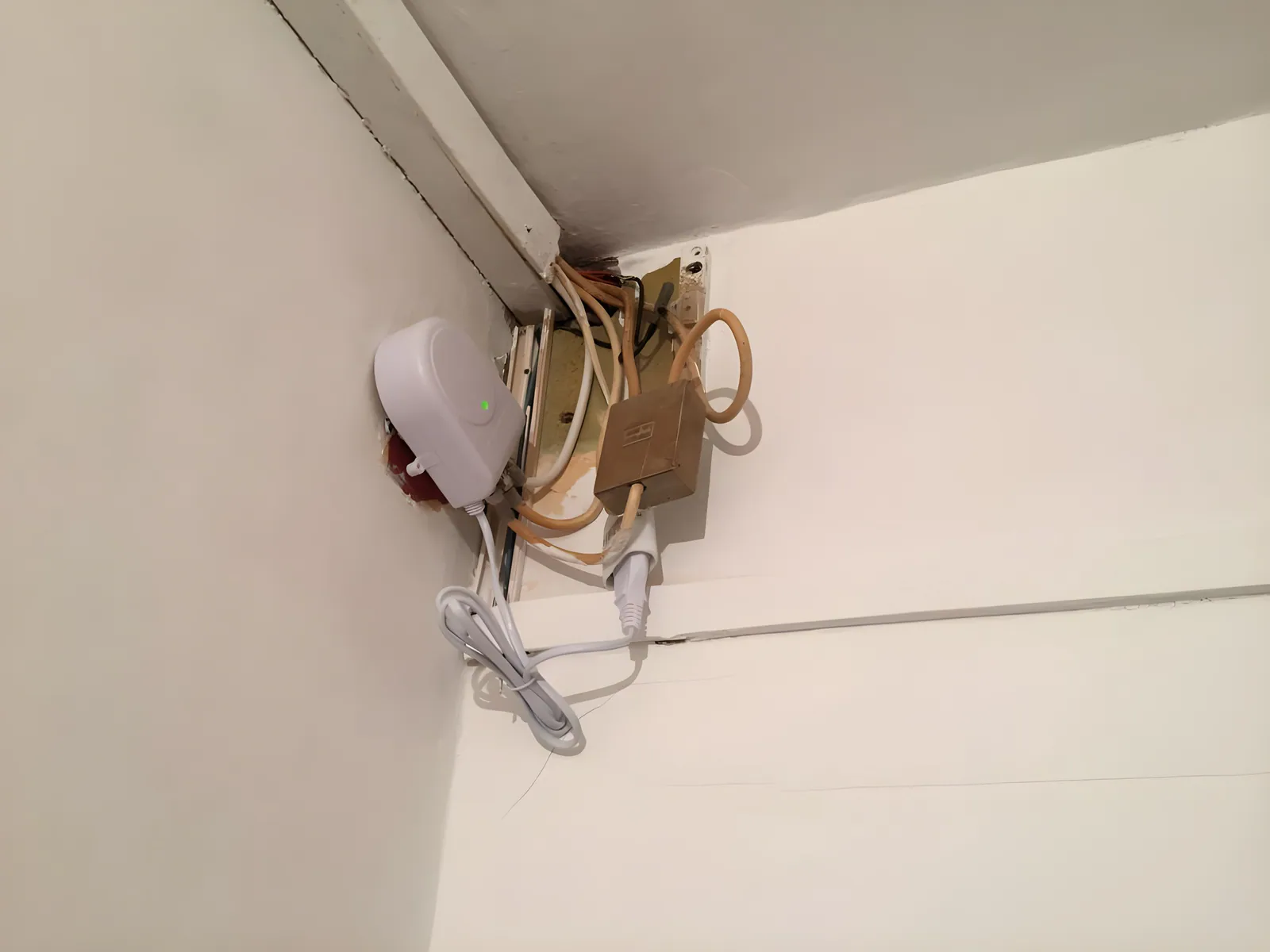 Tableau électrique neuf installé par AFS Façades & Électricité